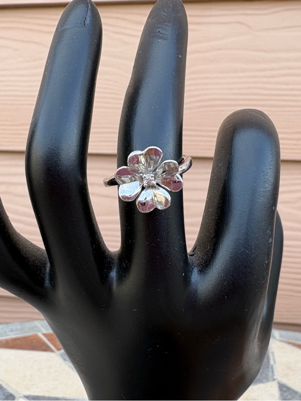 Gabriel & Co . Sterling Silver Sapphire Floral cocktail ring